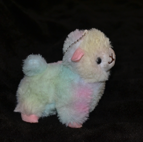 NWOT Rainbow Alpaca Plush Keychain - Picture 2 of 4